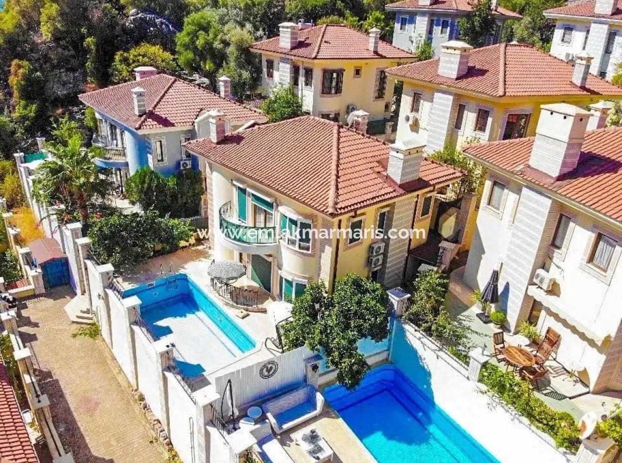 Villa For Sale In Armutalan, Marmaris With A Fully Detached Garden And Pool