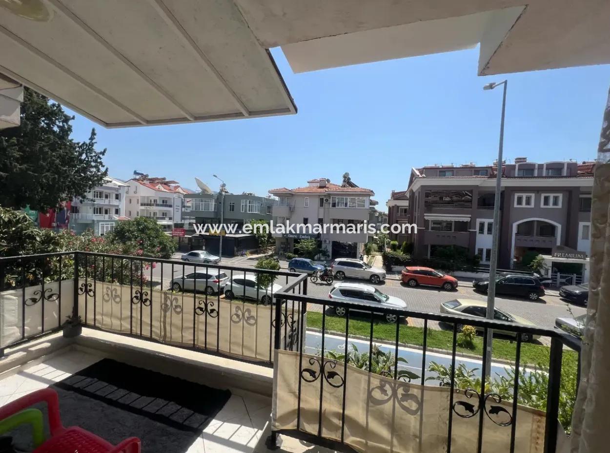 Marmaris Center 3 Rooms 1 Living Room Kitchen 140M2 Arakat Apartment For Sale Very Close To The Sea