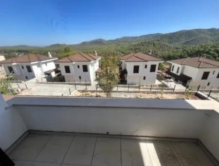 Villa For Sale In Marmaris Çetibeli Neighborhood With 3 Bedrooms And 3 Bathrooms In A Complex With A Detached Garden And Swimming Pool With Forest View